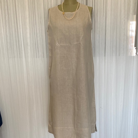 cut loose Dresses & Skirts - Cut Loose Beige Midi Sleeveless A Line Dress Pockets Side Slits Size Small